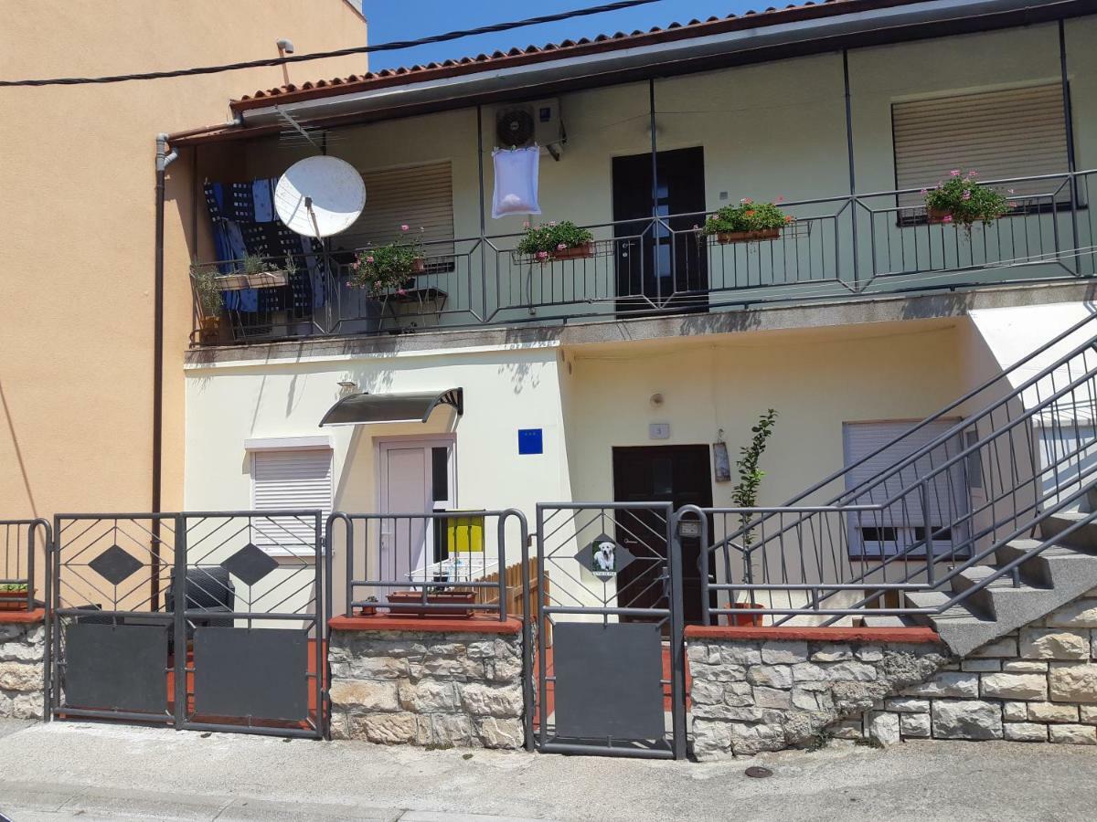 Studio Apartman Danijela Πούλα Εξωτερικό φωτογραφία